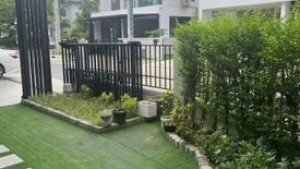 4 Bedroom House for sale in Centro Ratchapruek, Bang Len, Nonthaburi