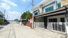 3 Bedroom Townhouse for sale in Bang Krasan, Phra Nakhon Si Ayutthaya