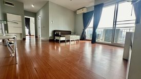 2 Bedroom Condo for sale in Bang Yi Ruea, Bangkok near BTS Wongwian Yai