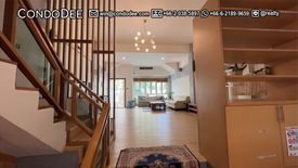 4 Bedroom Townhouse for sale in Khlong Tan Nuea, Bangkok