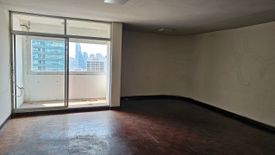 3 Bedroom Condo for sale in Suriyawong, Bangkok near BTS Chong Nonsi