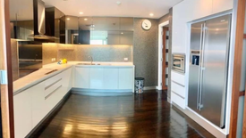 4 Bedroom Condo for rent in Watermark Chaophraya River, Bang Lamphu Lang, Bangkok