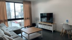 1 Bedroom Condo for rent in Baan Sathorn Condo, Khlong Toei Nuea, Bangkok near MRT Phetchaburi