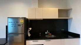 1 Bedroom Condo for rent in Fuse Sathorn - Taksin, Bang Lamphu Lang, Bangkok near BTS Wongwian Yai