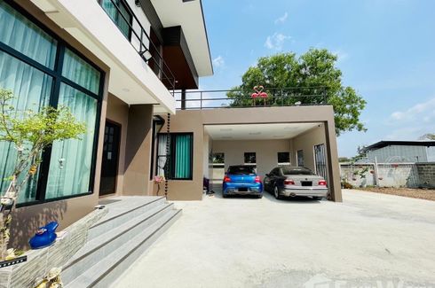 3 Bedroom House for sale in Khlong Thanon, Bangkok