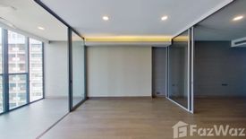 1 Bedroom Condo for sale in Siamese Exclusive Queens, Khlong Toei, Bangkok near MRT Queen Sirikit National Convention Centre