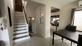 3 Bedroom House for sale in Samae Dam, Bangkok