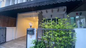 3 Bedroom Townhouse for sale in Baan Pieamsuk Tuscany Pattanakan 44, Bang Kraso, Nonthaburi near MRT Yaek Nonthaburi 1