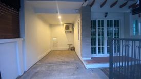 3 Bedroom Townhouse for rent in Baan Pieamsuk Tuscany Pattanakan 44, Bang Kraso, Nonthaburi near MRT Yaek Nonthaburi 1