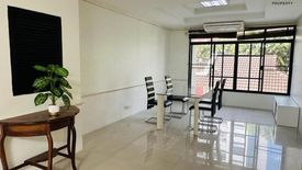 4 Bedroom Townhouse for rent in Moo Baan Chicha Castle, Khlong Toei Nuea, Bangkok near MRT Phetchaburi