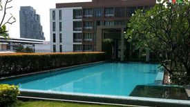 2 Bedroom Condo for sale in Hive Taksin, Khlong Ton Sai, Bangkok near BTS Wongwian Yai