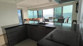 3 Bedroom Condo for sale in Bang Phong Pang, Bangkok