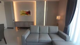 3 Bedroom Condo for sale in Khlong Toei, Bangkok near BTS Nana