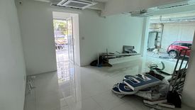 Commercial for rent in Silom, Bangkok near BTS Sala Daeng