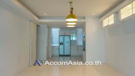 3 Bedroom Townhouse for rent in Phra Khanong, Bangkok near BTS Ekkamai