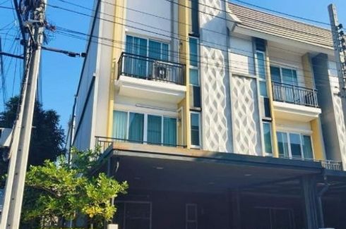 3 Bedroom Townhouse for sale in Suan Yai, Nonthaburi