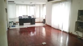 4 Bedroom Office for rent in Saphan Sung, Bangkok