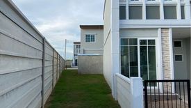 3 Bedroom Townhouse for sale in Golden Neo Chachoengsao, Bang Krut, Chachoengsao