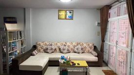 3 Bedroom Townhouse for sale in Khlong Sam, Pathum Thani