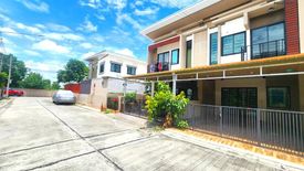 3 Bedroom Townhouse for sale in Nong Mai Daeng, Chonburi