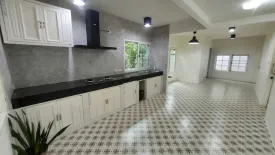 4 Bedroom House for rent in Bang Phlat, Bangkok