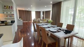 3 Bedroom Condo for rent in Phra Khanong Nuea, Bangkok near BTS Ekkamai