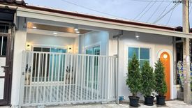 3 Bedroom Townhouse for sale in Bang Khu Rat, Nonthaburi