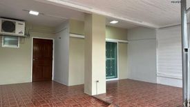 3 Bedroom Townhouse for sale in Bang Khu Rat, Nonthaburi