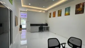 Office for rent in Thung Maha Mek, Bangkok near MRT Lumpini