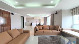 3 Bedroom Condo for rent in The Oleander, Khlong Toei Nuea, Bangkok near BTS Nana