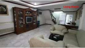 ให้เช่าทาวน์เฮ้าส์ 4 ห้องนอน ใน จอมพล, จตุจักร ใกล้ MRT ลาดพร้าว