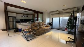 3 Bedroom Condo for sale in Richmond Palace, Khlong Tan Nuea, Bangkok near BTS Phrom Phong