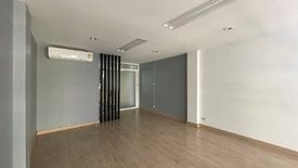 Office for rent in Bang Na, Bangkok near MRT Si La Salle