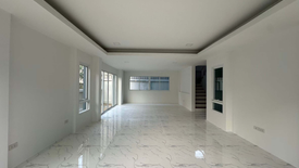 4 Bedroom Townhouse for sale in Modern Life by SP, Suan Luang, Bangkok near MRT Si Nut