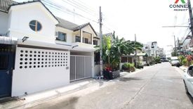 3 Bedroom Townhouse for sale in Samae Dam, Bangkok