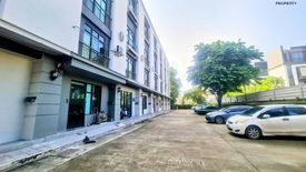 3 Bedroom Commercial for sale in Chic District Ram 53, Phlapphla, Bangkok