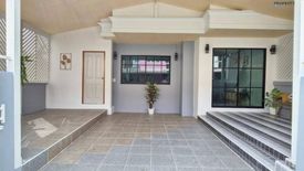 3 Bedroom Townhouse for sale in Tha Raeng, Bangkok