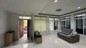 5 Bedroom House for rent in Din Daeng, Bangkok near MRT Phra Ram 9