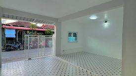 3 Bedroom Townhouse for sale in Bang Khu Rat, Nonthaburi