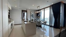 3 Bedroom Condo for sale in Khlong Toei, Bangkok near BTS Nana