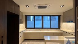 3 Bedroom Condo for sale in Langsuan, Bangkok near BTS Ploen Chit