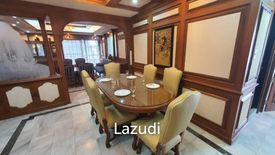 3 Bedroom Condo for sale in Asoke Tower, Khlong Toei Nuea, Bangkok near MRT Phetchaburi