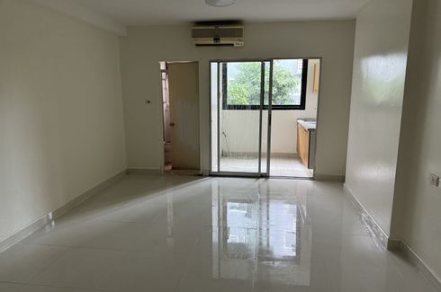 Condo for sale in Huai Khwang, Bangkok near MRT Huai Khwang