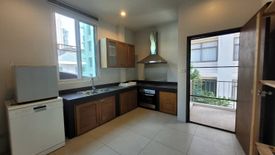 3 Bedroom Condo for rent in Khlong Tan, Bangkok near BTS Phrom Phong