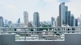 3 Bedroom Condo for sale in Acadamia Grand Tower, Khlong Tan Nuea, Bangkok near BTS Phrom Phong