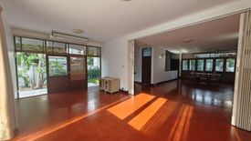 5 Bedroom House for rent in Thanon Phaya Thai, Bangkok near MRT Rang Nam