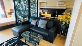 1 Bedroom Condo for rent in Sky Walk Condominium, Phra Khanong Nuea, Bangkok near BTS Phra Khanong