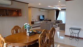 3 Bedroom Condo for rent in Khlong Tan Nuea, Bangkok