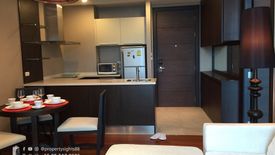 1 Bedroom Condo for sale in Langsuan, Bangkok near BTS Ploen Chit