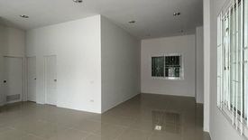 3 Bedroom Townhouse for sale in Lam Phak Kut, Pathum Thani